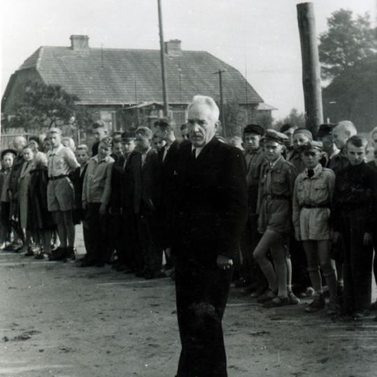 Uroczystość rozpoczęcia roku szkolnego w 1957 r.